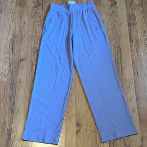 Women’s Puma Essential Elevated Straight Pants Pale plum Size Small